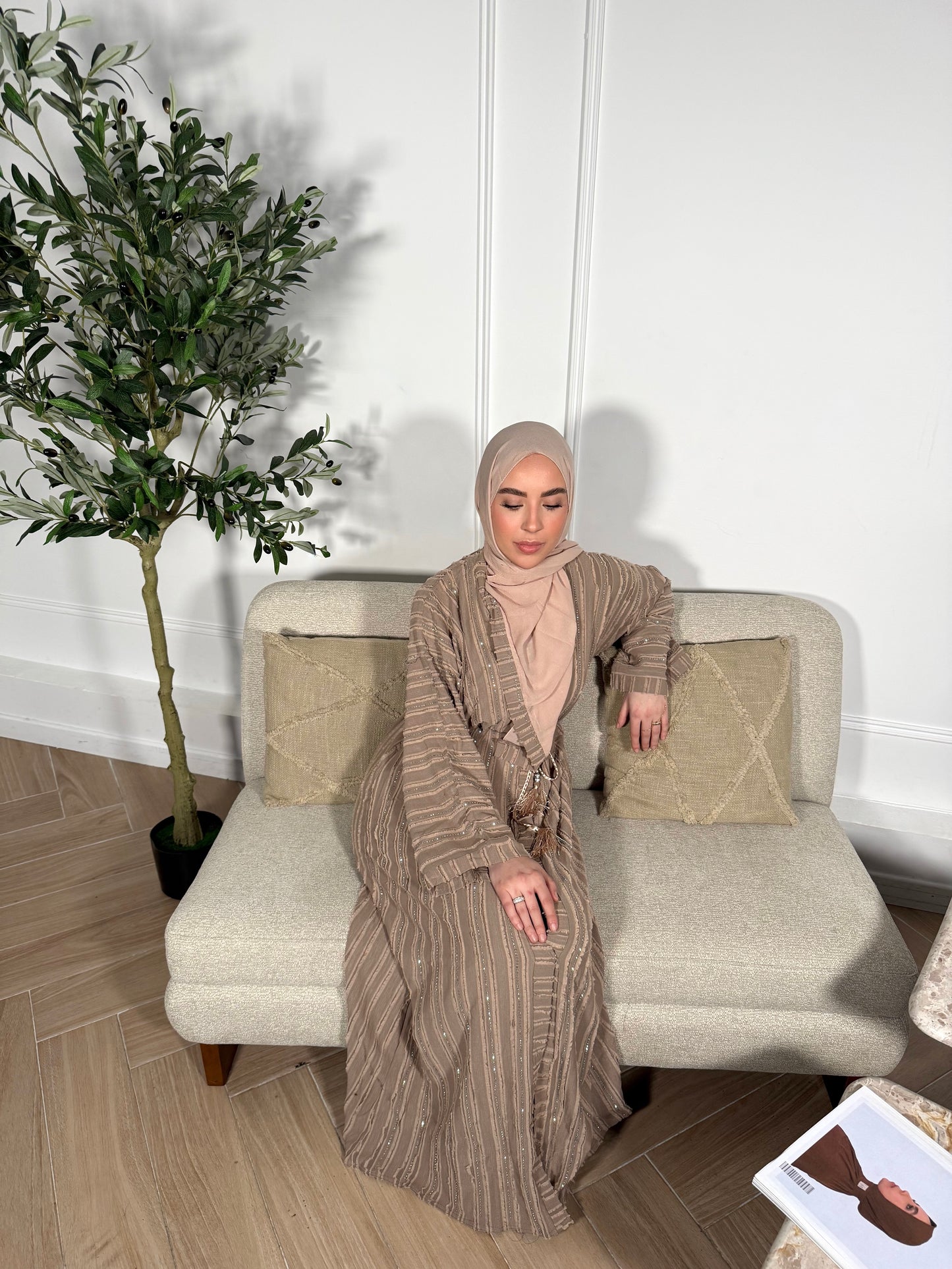 Abaya LALDJA nude